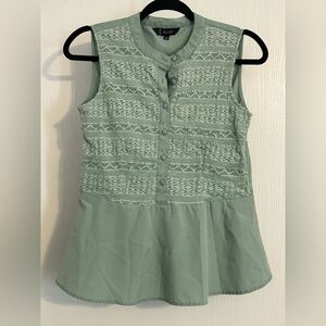 Rare | Mint Sleeveless Blouse | Size Medium.